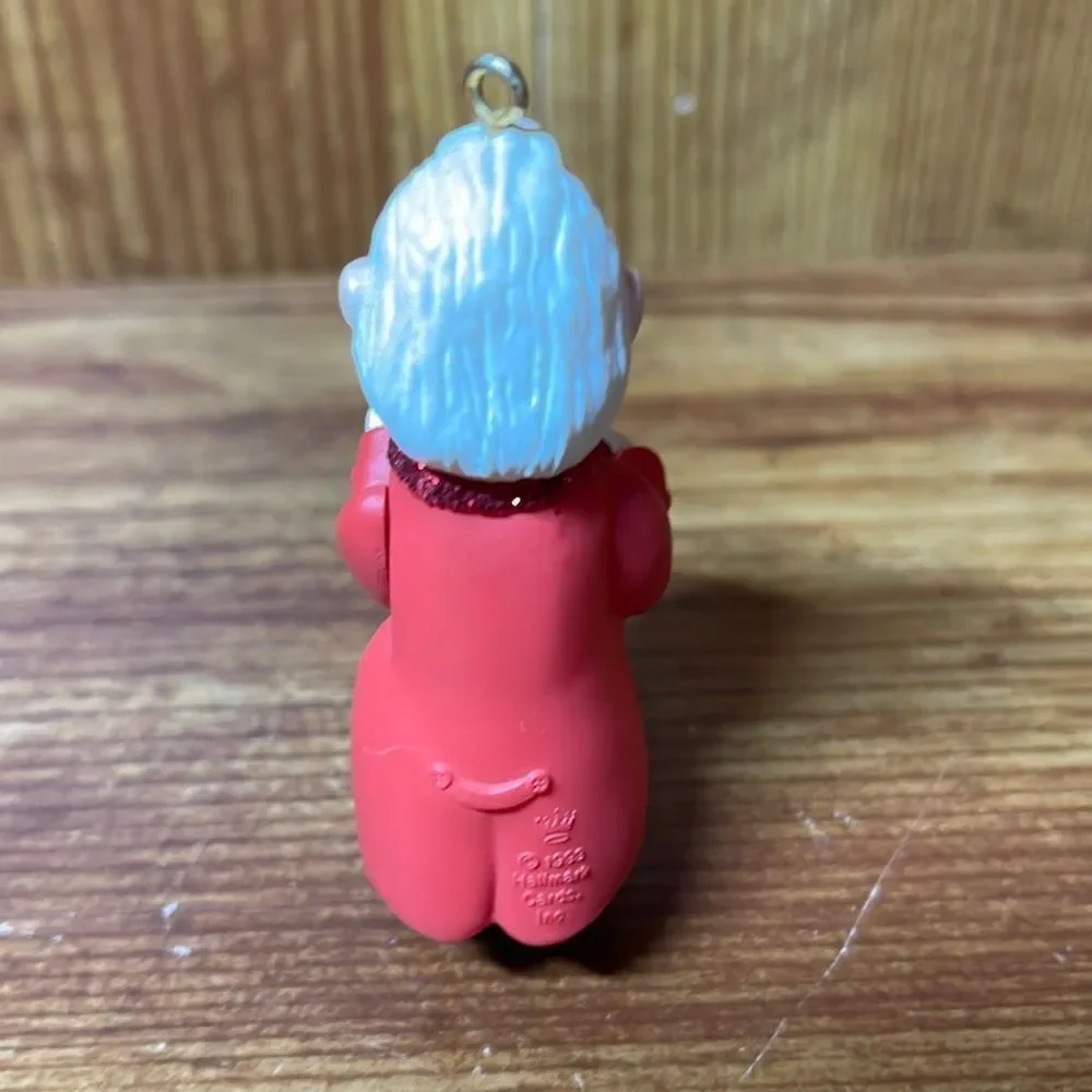 1993 Hallmark Keepsake Ornament That’s Entertainment‎ Santa Rabbit Out of Hat